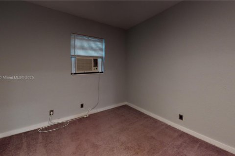 Villa ou maison à louer à Fort Lauderdale, Floride: 3 chambres, 84.73 m2 № 1949283 - photo 28