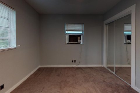 Villa ou maison à louer à Fort Lauderdale, Floride: 3 chambres, 84.73 m2 № 1949283 - photo 27