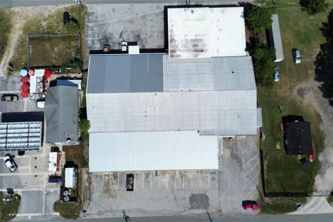 Immobilier commercial à vendre à Lakeland, Floride: 1861.76 m2 № 2329590 - photo 6