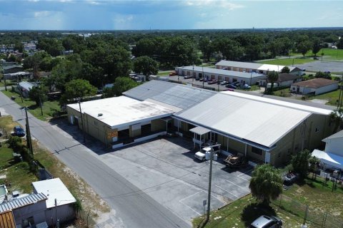 Immobilier commercial à vendre à Lakeland, Floride: 1861.76 m2 № 2329590 - photo 2