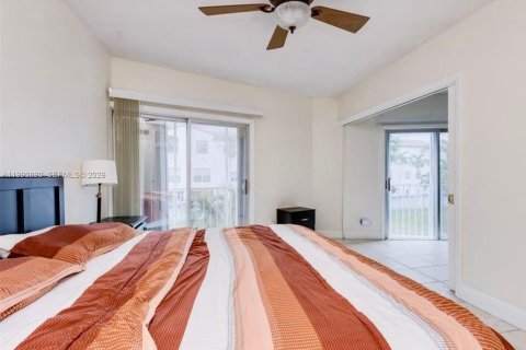 Condominio en alquiler en Lauderdale-by-the-Sea, Florida, 1 dormitorio, 65.96 m2 № 2058066 - foto 9