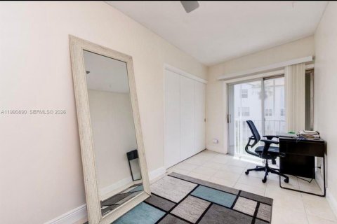 Condominio en alquiler en Lauderdale-by-the-Sea, Florida, 1 dormitorio, 65.96 m2 № 2058066 - foto 5