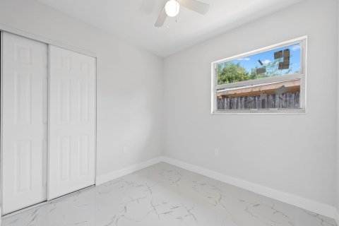 House in Pompano Beach, Florida 3 bedrooms, 92.9 sq.m. № 1174806 - photo 1