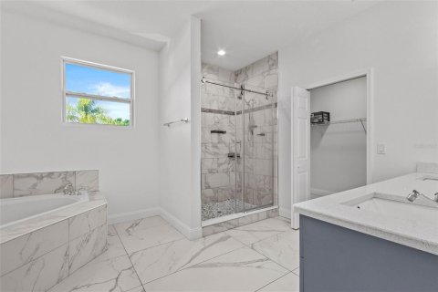 Casa en venta en Tampa, Florida, 3 dormitorios, 233.56 m2 № 1637933 - foto 18