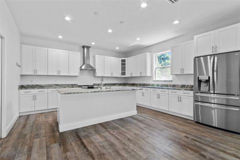 Casa en venta en Tampa, Florida, 3 dormitorios, 233.56 m2 № 1637933 - foto 3