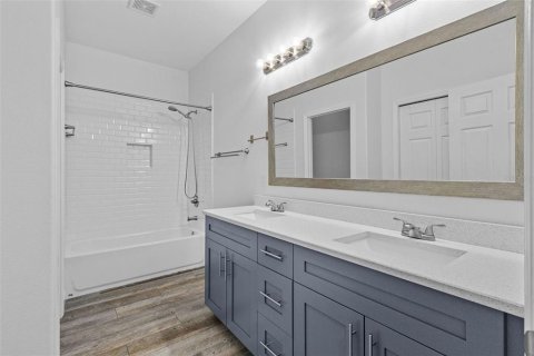 Casa en venta en Tampa, Florida, 3 dormitorios, 233.56 m2 № 1637933 - foto 24