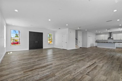 Casa en venta en Tampa, Florida, 3 dormitorios, 233.56 m2 № 1637933 - foto 7