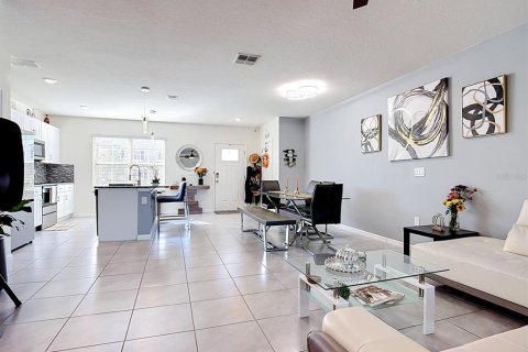 Touwnhouse à vendre à Kissimmee, Floride: 3 chambres, 150.87 m2 № 2433162 - photo 18