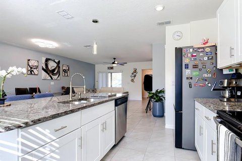 Touwnhouse à vendre à Kissimmee, Floride: 3 chambres, 150.87 m2 № 2433162 - photo 9