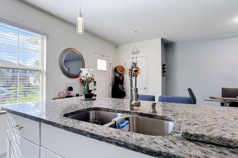 Touwnhouse à vendre à Kissimmee, Floride: 3 chambres, 150.87 m2 № 2433162 - photo 10