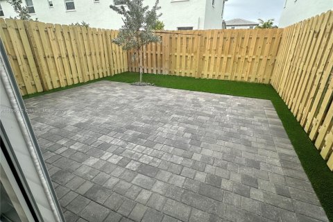 Adosado en venta en Homestead, Florida, 3 dormitorios, 137.77 m2 № 2014847 - foto 5