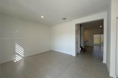 Adosado en venta en Homestead, Florida, 3 dormitorios, 137.77 m2 № 2014847 - foto 2