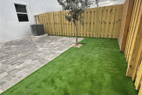 Adosado en venta en Homestead, Florida, 3 dormitorios, 137.77 m2 № 2014847 - foto 24