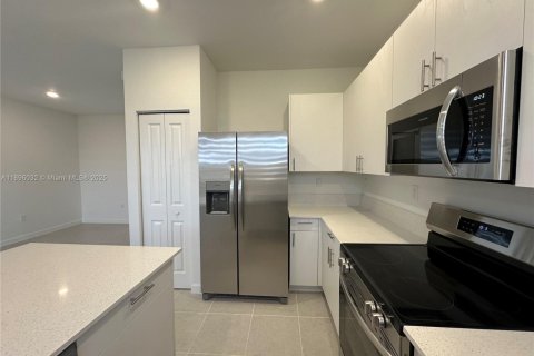 Adosado en venta en Homestead, Florida, 3 dormitorios, 137.77 m2 № 2014847 - foto 9