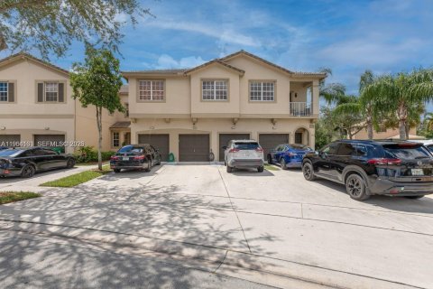 Copropriété à vendre à Miramar, Floride: 3 chambres, 131.64 m2 № 2153320 - photo 9