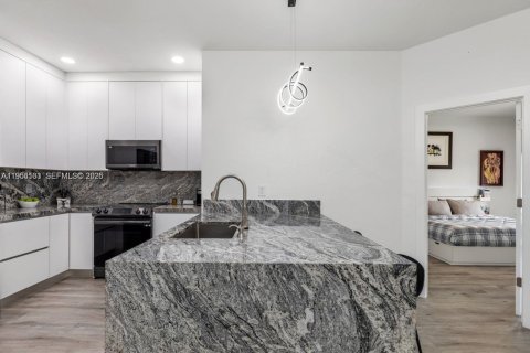 Copropriété à vendre à Miramar, Floride: 3 chambres, 131.64 m2 № 2153320 - photo 20