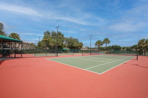 Copropriété à vendre à Miramar, Floride: 3 chambres, 131.64 m2 № 2153320 - photo 4