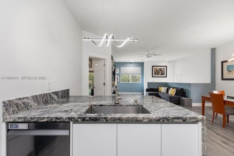 Copropriété à vendre à Miramar, Floride: 3 chambres, 131.64 m2 № 2153320 - photo 18