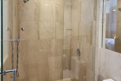 Купить кондоминиум в Санни-Айлс-Бич, Флорида 3 спальни, 198.53м2, № 1986382 - фото 20