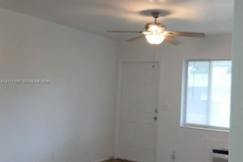 Appartement à Hallandale Beach, Floride 1 chambre № 2431296