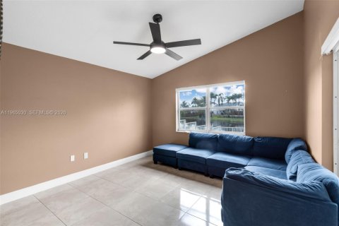 Купить виллу или дом в Дейви, Флорида 3 спальни, 138.05м2, № 2026889 - фото 12