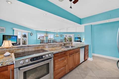 Condo in Deerfield Beach, Florida, 2 bedrooms  № 2389904 - photo 23