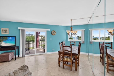 Condo in Deerfield Beach, Florida, 2 bedrooms  № 2389904 - photo 30