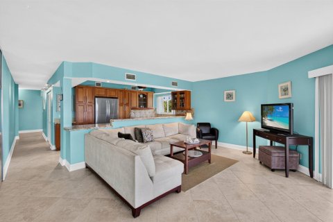 Condo in Deerfield Beach, Florida, 2 bedrooms  № 2389904 - photo 25
