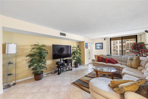 Condo in Clearwater, Florida, 2 bedrooms  № 2131273 - photo 24