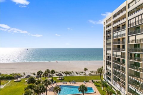 Condo in Clearwater, Florida, 2 bedrooms  № 2131273 - photo 4
