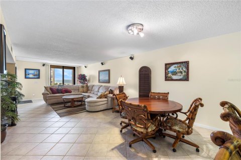 Condo in Clearwater, Florida, 2 bedrooms  № 2131273 - photo 20