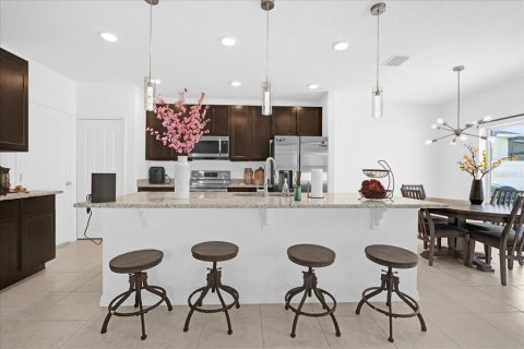 Villa ou maison à vendre à Kissimmee, Floride: 4 chambres, 182.09 m2 № 2212518 - photo 3