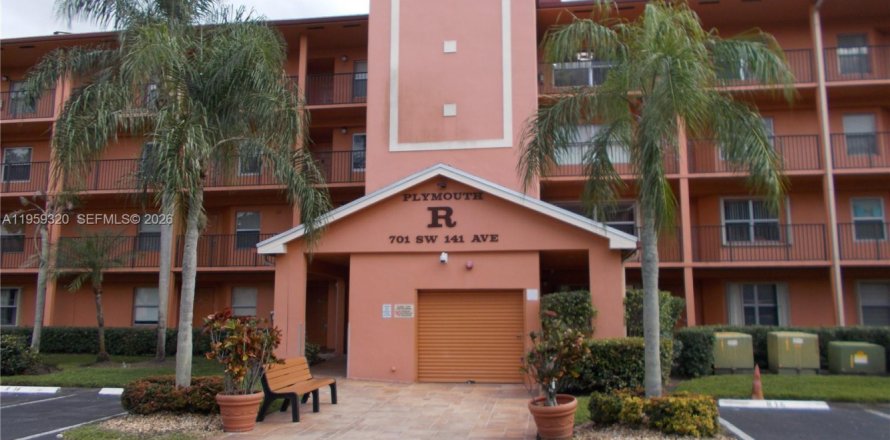 Condo in Pembroke Pines, Florida, 2 bedrooms  № 2080179