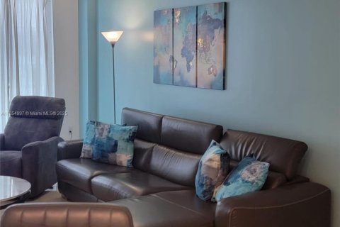 Купить кондоминиум в Майами-Бич, Флорида 1 спальня, 74.88м2, № 1960666 - фото 11