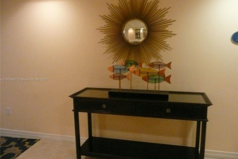 Купить кондоминиум в Майами-Бич, Флорида 1 спальня, 74.88м2, № 1960666 - фото 29