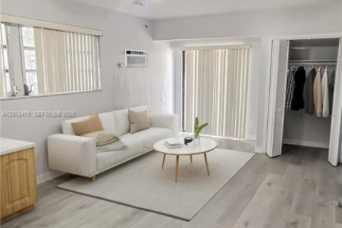 Commercial property in Hollywood, Florida 1 bedroom, 37.16 sq.m. № 2073393 - photo 8