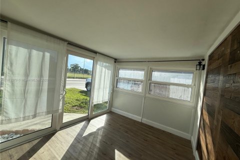 Villa ou maison à louer à Delray Beach, Floride: 4 chambres, 124.12 m2 № 1971186 - photo 17