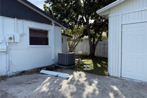 Villa ou maison à louer à Delray Beach, Floride: 4 chambres, 124.12 m2 № 1971186 - photo 19