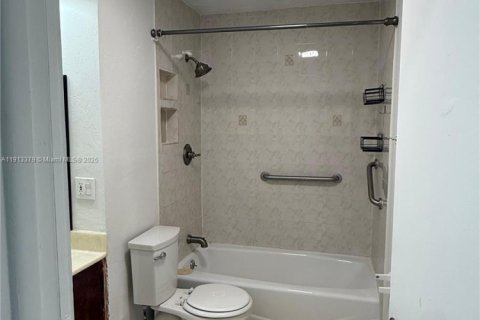 Villa ou maison à louer à Delray Beach, Floride: 4 chambres, 124.12 m2 № 1971186 - photo 14