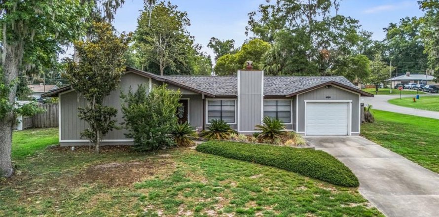 Casa en Ocala, Florida 3 dormitorios, 121.61 m2 № 2103898