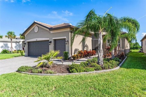 House in Wimauma, Florida 4 bedrooms, 204.57 sq.m. № 2117940
