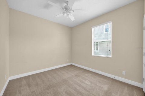 House in Winter Garden, Florida 4 bedrooms, 238.67 sq.m. № 1735252 - photo 19