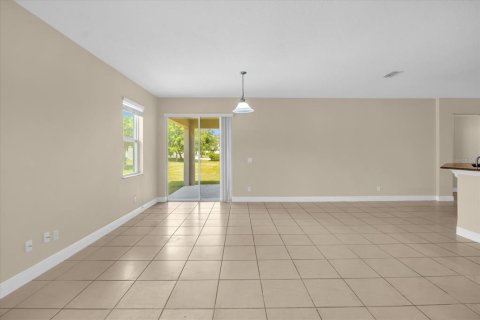 House in Winter Garden, Florida 4 bedrooms, 238.67 sq.m. № 1735252 - photo 7