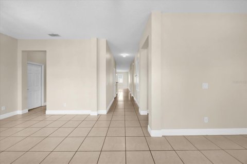 House in Winter Garden, Florida 4 bedrooms, 238.67 sq.m. № 1735252 - photo 8