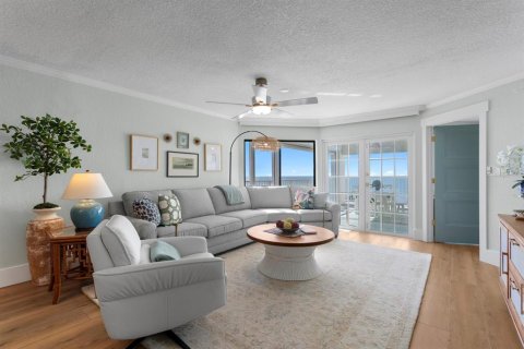 Condominio en venta en Redington Beach, Florida, 3 dormitorios, 153.29 m2 № 2213113 - foto 29