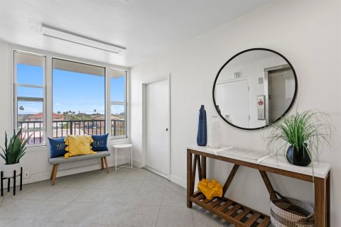Condominio en venta en Redington Beach, Florida, 3 dormitorios, 153.29 m2 № 2213113 - foto 6