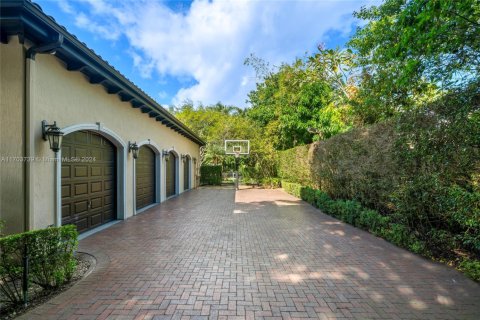 Villa ou maison à vendre à Pinecrest, Floride: 9 chambres, 755.85 m2 № 1764806 - photo 7