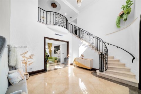 Villa ou maison à vendre à Pinecrest, Floride: 9 chambres, 755.85 m2 № 1764806 - photo 18