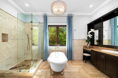 Villa ou maison à vendre à Pinecrest, Floride: 9 chambres, 755.85 m2 № 1764806 - photo 23