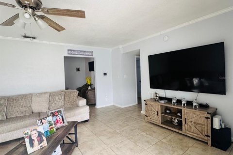 Casa en alquiler en Orlando, Florida, 3 dormitorios, 171.59 m2 № 1888549 - foto 4